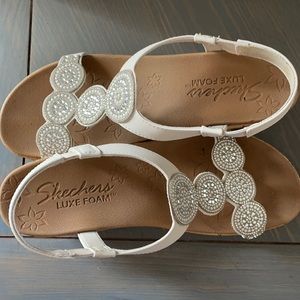 Like New white sparkly Wedges